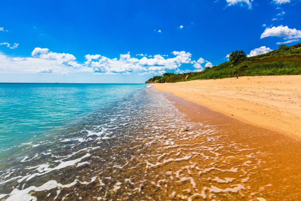 Песчанный пляж моря в Болгарии