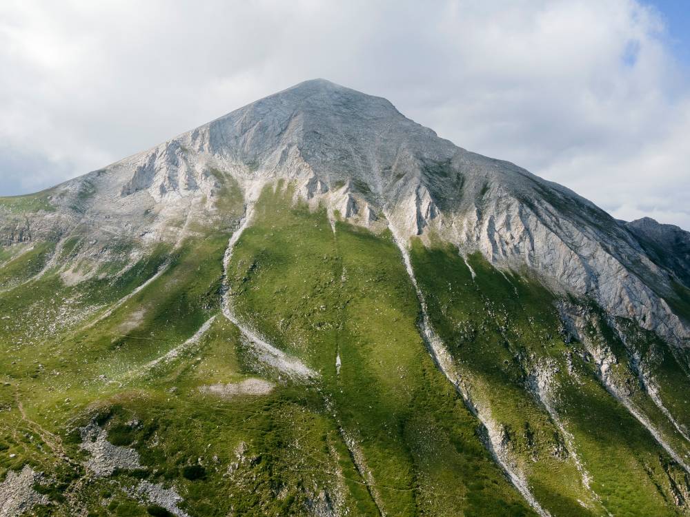 Гора Вихрен – самая высокая гора Пирин в Болгарии