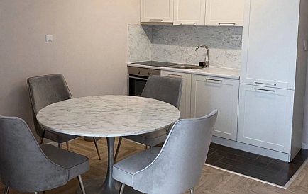 ID 15370 Трехкомнатная квартира в Романс Париж Фото 2