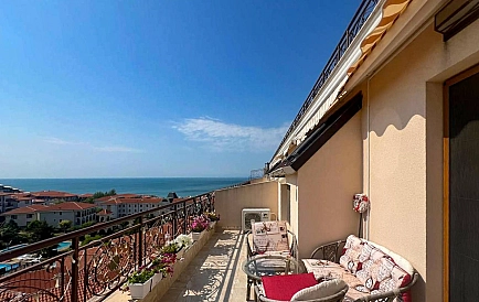 ID 14107 Трехкомнатная квартира в Феникс Фото 5