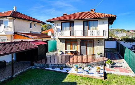 ID 14756 Двухэтажный дом в Поморие Фото 1 