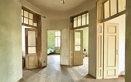 ID 14044 Четырехкомнатная квартира в Бургасе Фото 1 