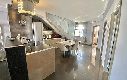 ID 14853 Пятикомнатная квартира в Эстебан Фото 9