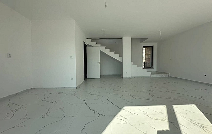 ID 15252 Трехэтажный мезонет в Империум 1 Фото 10