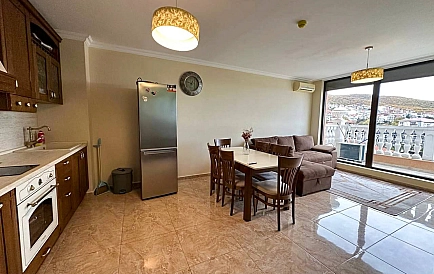 ID 13080 Трехкомнатная квартира в Адмирал Фото 2