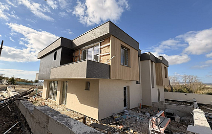 ID 13750 Таунхаусы в Гранд Вилладж Фото 1 