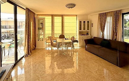 ID 16255 Трехкомнатная квартира в Адмирал Фото 2